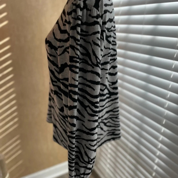 Social Standard by Sanctuary Women's Julia Brushed Knit Puff Sleeve Top.  Size:M - Picture 6 of 12